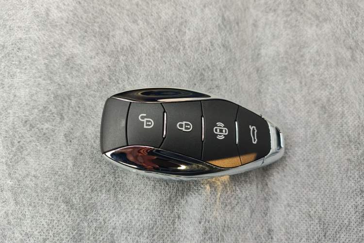 Used Hongqi HS3 PHEV 2025 Model 125km Jingwei PLUS 2 Millionth Anniversary Edition