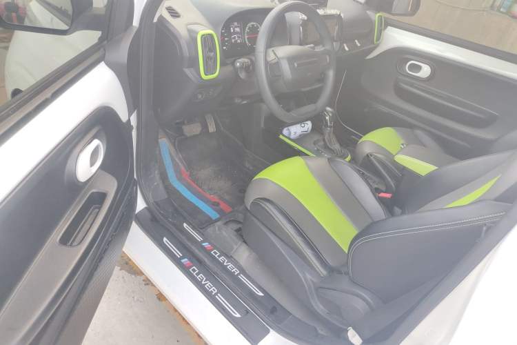 Used Roewe Clever 2021 302km All-Round Version Driver Seat