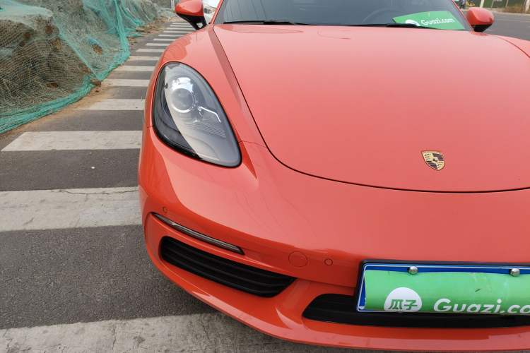 Used Porsche 718 2016 Cayman 2.0T
