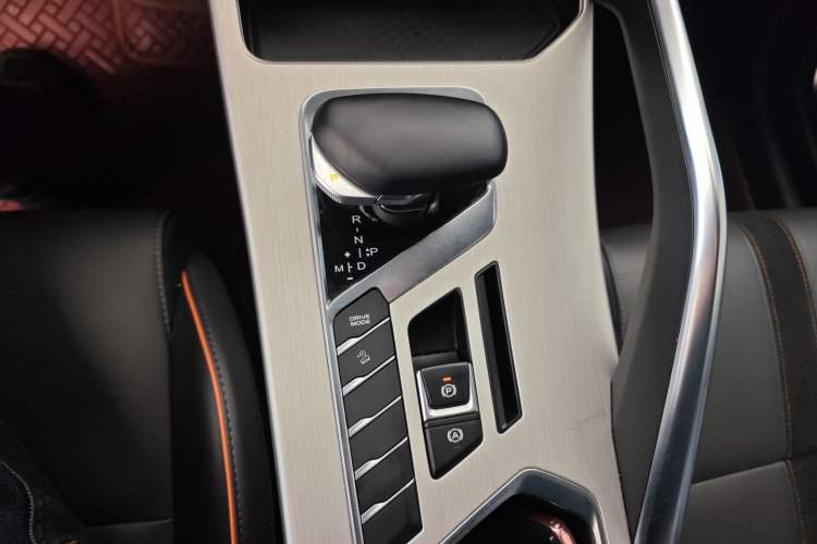 Used Geely Auto Coolray 2023 1.5T DCT Platinum Edition Gear Lever