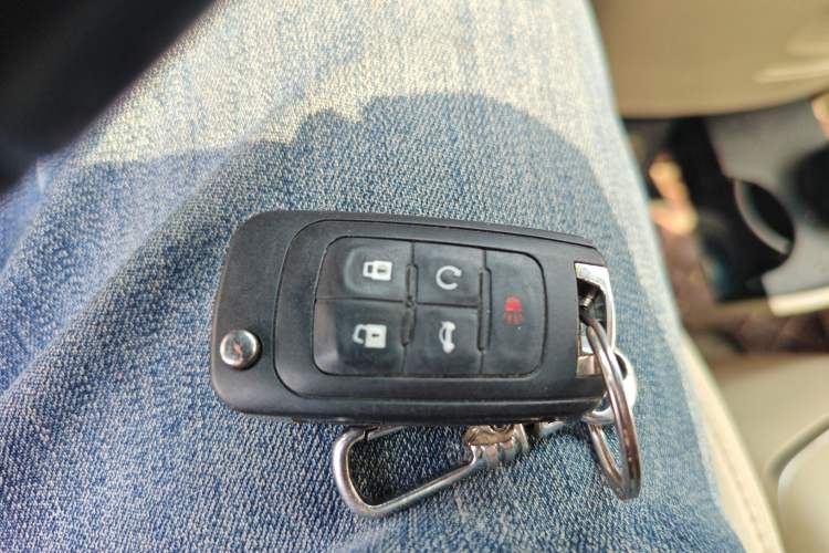 Used Buick GL8 2018 28T Luxury Model China VI Standard Vehicle Key