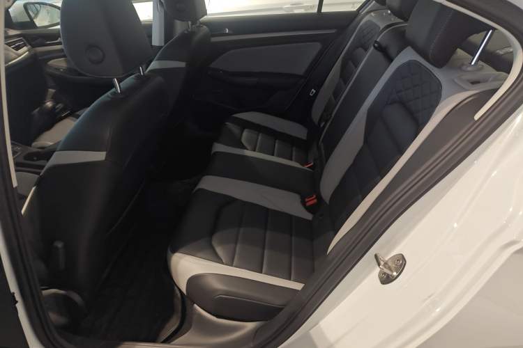 Used Volkswagen Bora 2024 300TSI DSG Prestige Edition