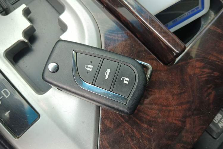 Used Toyota Camry 2015 2.0G Premier Edition Vehicle Key