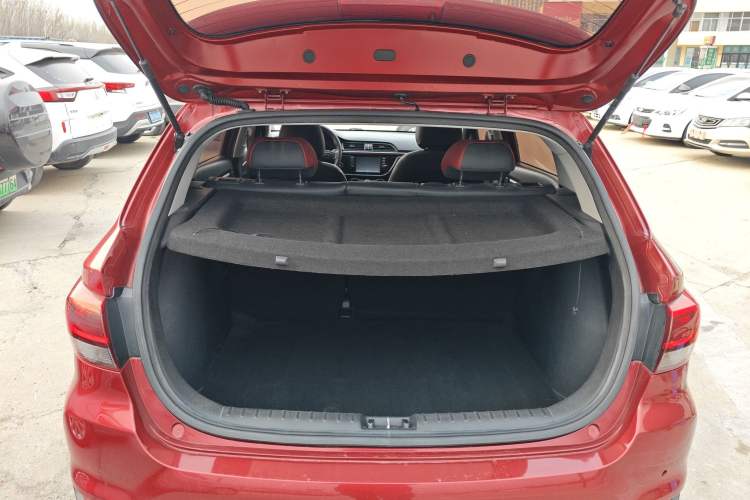 Used Kia KX Cross 2018 1.6L Automatic Dynamic Sunroof Version
