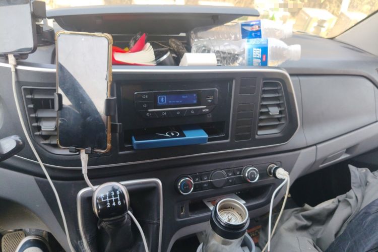 Used SAIC MAXUS Xintu V80 2024 Value Edition City Distribution King 6MT Long Wheelbase High Roof 127 Ps 3 Seats
