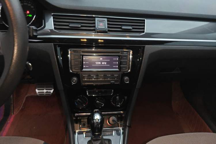 Used Volkswagen C-TREK 2017 1.6L Automatic Comfort Model
