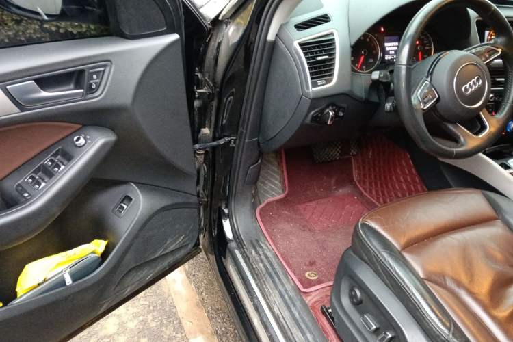 Used Audi Q5 2018 Collector's Edition 40 TFSI Ambition Model
