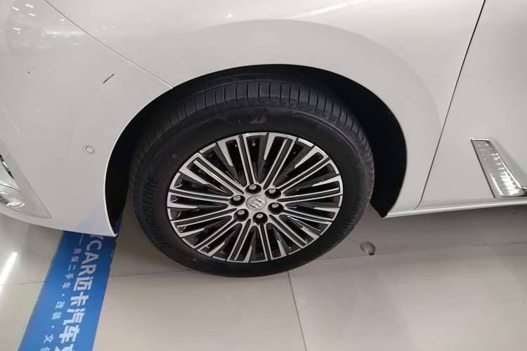 Used Buick GL8 New Energy 2024 Lu Zun Luxury Edition 7-Seater Left Front Wheel Hub