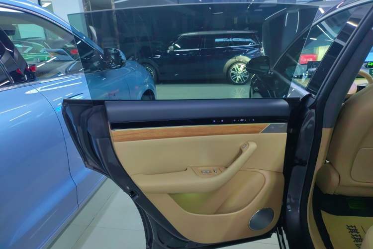 Used Hima Luxeed R7 2024 All-Electric 736 km Ultra
