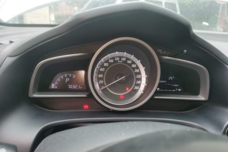 Used Mazda CX-4 2016 2.0L Automatic 2WD Blue Sky Luxury Edition
