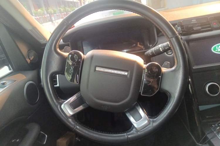 Used Land Rover Discovery 2020 2.0T SE Steering Wheel