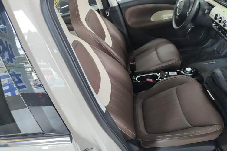 Used Wuling Bingo 2024 333 km Enjoyment Version Right Front Seat