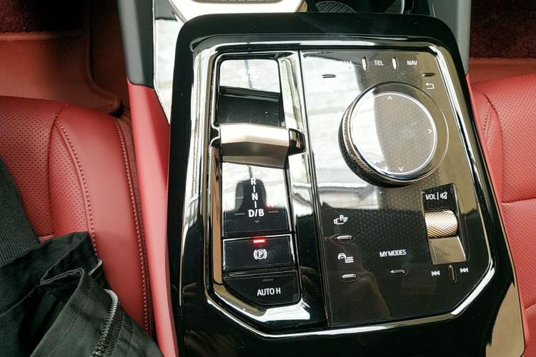 Used BMW i5 2024 eDrive 35L Luxury Package
