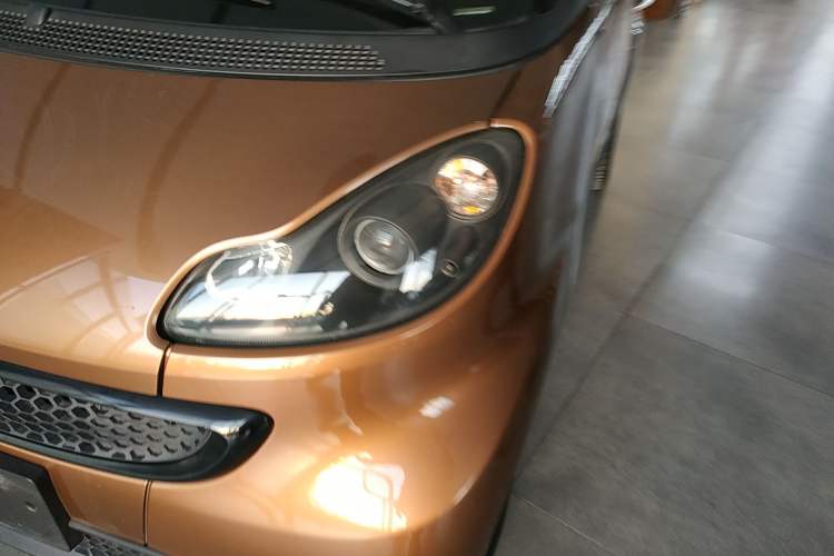 Used smart fortwo 2015 1.0 MHD New Year Special Edition
