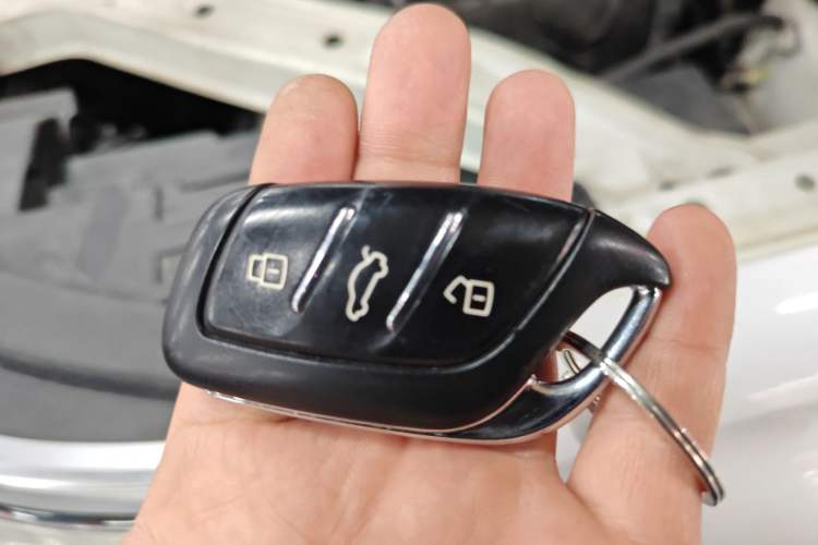 Used Roewe RX5 MAX 2019 300TGI Automatic Smart Cabin Luxury Edition Vehicle Key