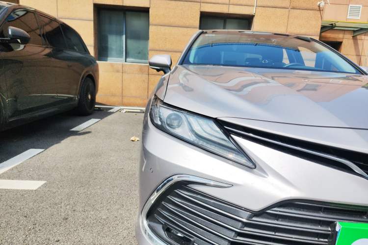 Used Toyota Camry 2023 2.5G Luxury Edition Right Front Headlight