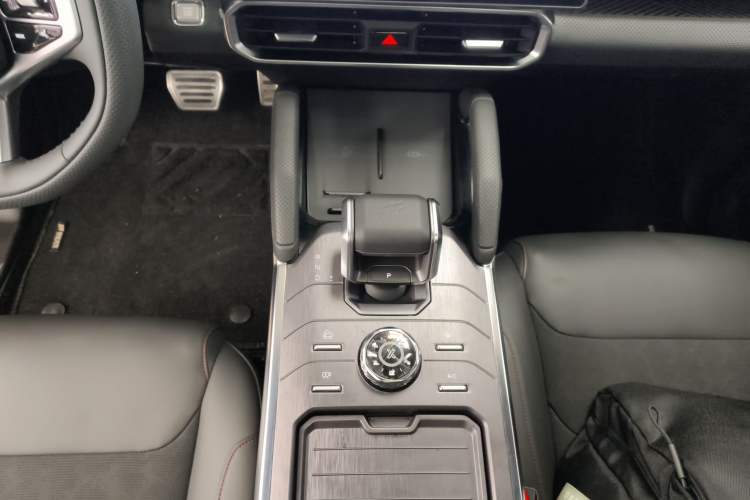 Used JETOUR Traveler 2023 2.0T All-Wheel-Drive CrossPRO
