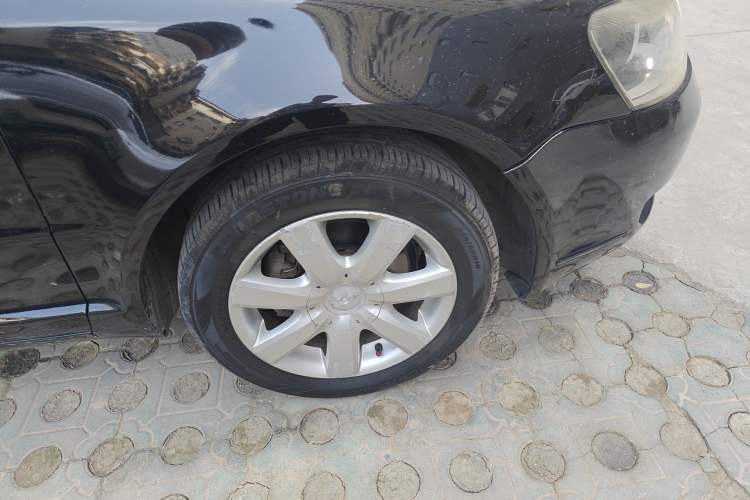 Used Volkswagen Passat 2009 2.0L MFI Automatic Luxury Edition