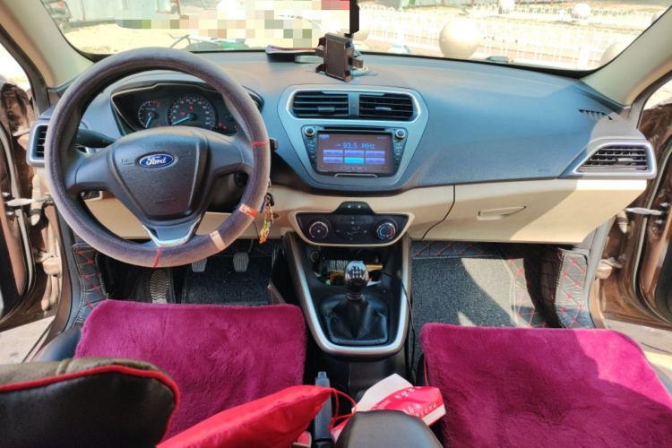 Used Ford Escort 2015 1.5L Manual Comfort Model
