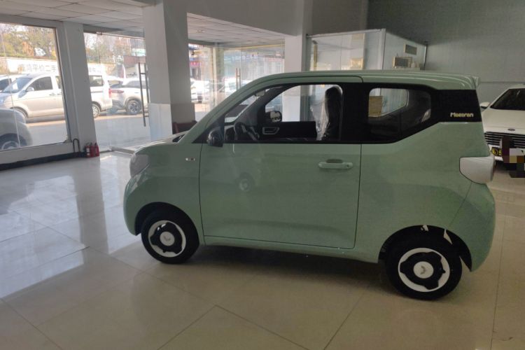 Used Wuling Hongguang MINIEV 2024 3rd Generation 215km Youth Edition
