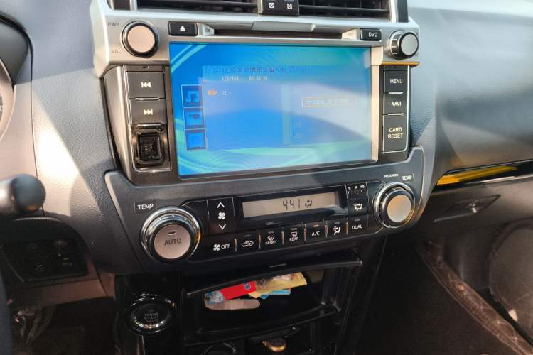 Used Toyota Prado 2016 2.7L Automatic Standard Edition Audio And AC Panel