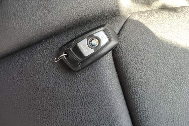 Used BMW 3 Series GT 2016 320i Fashion Model Vehicle Key