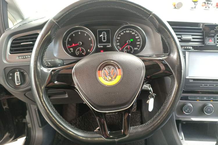 Used Volkswagen Golf 2014 1.4TSI Automatic Comfort Model
