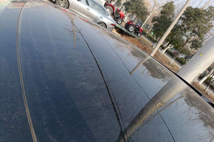 Used Venucia V 2022 260T Black Horse Edition · Idol