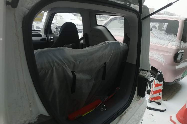 Used Geely Galaxy Panda 2024 Panda Mini 200km Endurance Bear
