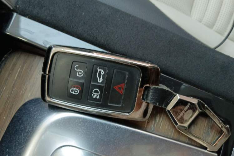 Used Land Rover Discovery Sport 2020 249 PS R-Dynamic Performance Edition
