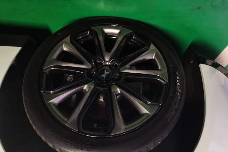 Used XPeng P7 2020 586N Left Front Wheel Hub