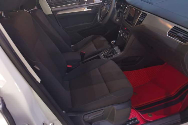 Used Volkswagen Golf Sportsvan 2016 1.6L Automatic Comfort Model
