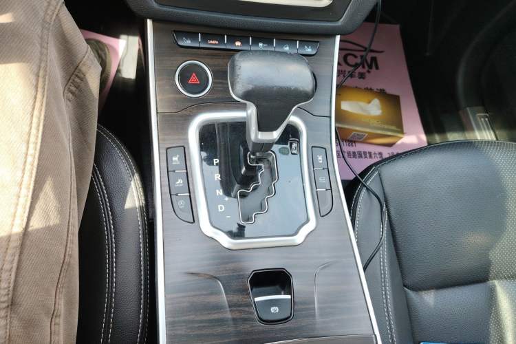 Used Land X7 2018 Geely Xingyue 1.5T Panoramic Supreme Model Gear Lever