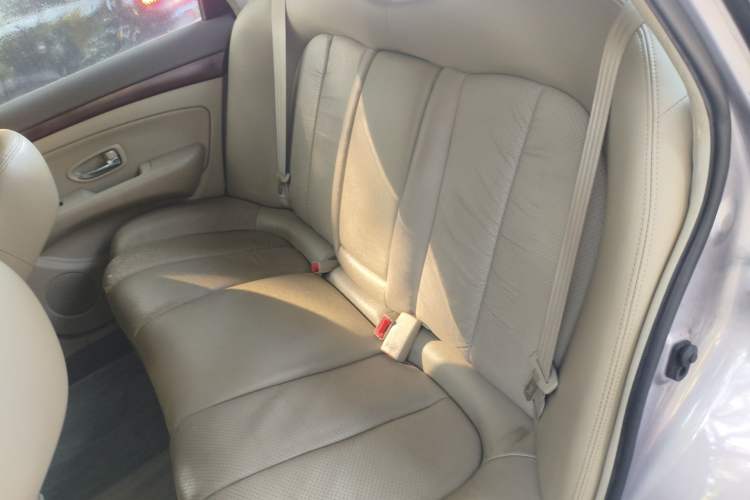 Used Nissan Sylphy 2009 2.0XL CVT Luxury Edition Left Rear Seat