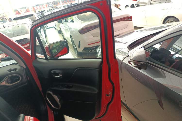 Used Jeep Renegade 2017 180T Automatic Kinetic Edition+