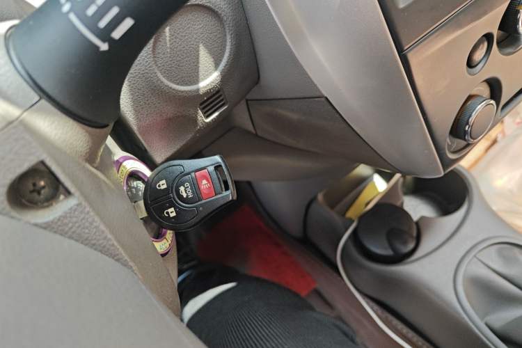 Used Nissan Sunny 2015 1.5XE Manual Comfort Edition
