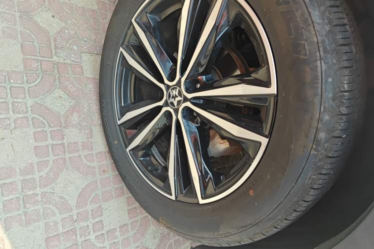 Used Venucia Star 2020 260T Automatic 48V Mild Hybrid Turbocharged Starry Edition Right Front Wheel Hub