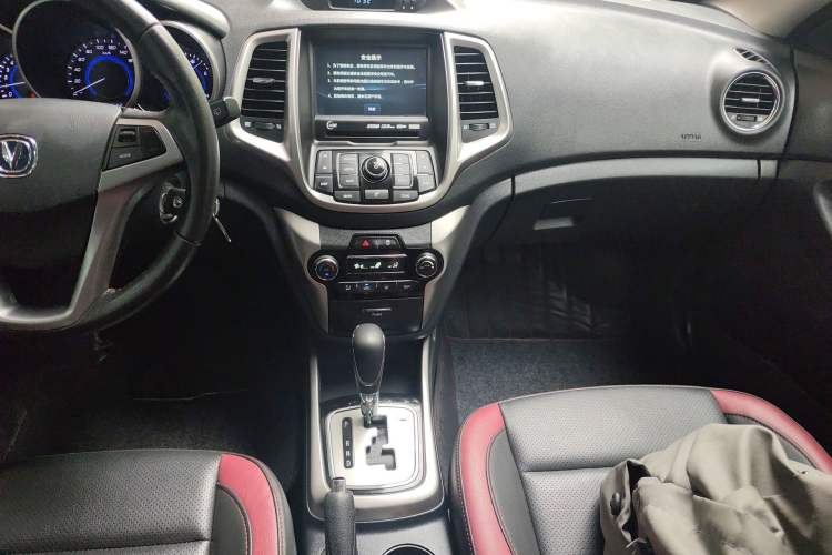 Used CHANGAN Eado 2015 1.6L Automatic Junku Model China V Standard Audio And AC Panel