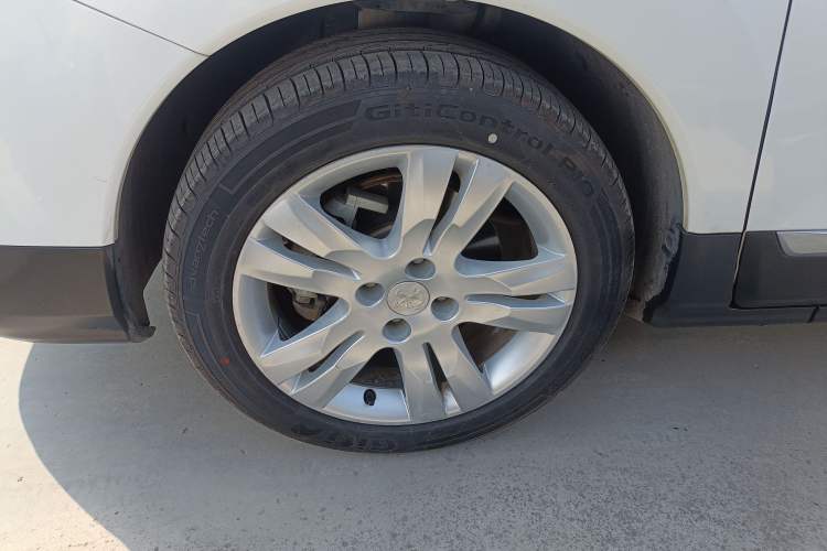 Used Peugeot 3008 2016 1.6THP Automatic Classic Edition Exterior 4