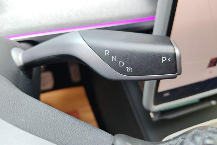 Used Tesla Model Y 2023 Rear-Wheel-Drive Version
