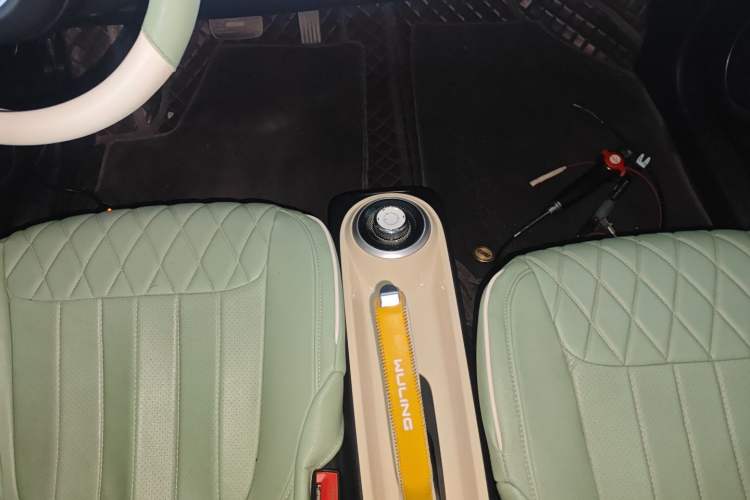 Used Wuling Hongguang MINIEV 2025 Four-Door Version Advanced Edition
