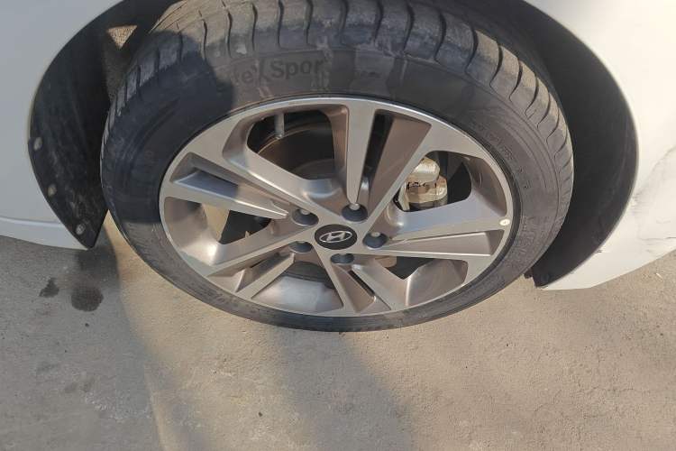 Used Hyundai Elantra (6th Generation / Lingdong) 2016 1.6L Automatic ZhiXuan – Elite Version
