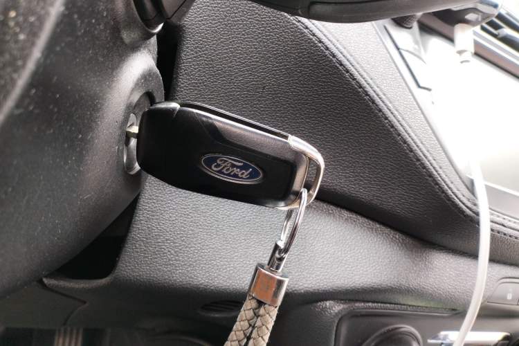 Used Ford Escort 2015 1.5L Automatic Fashion Model Vehicle Key