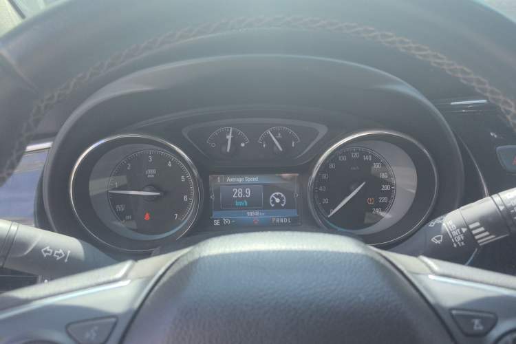 Used Buick Envision 2015 20T Four-Wheel Drive Elite Model Instrument Cluster