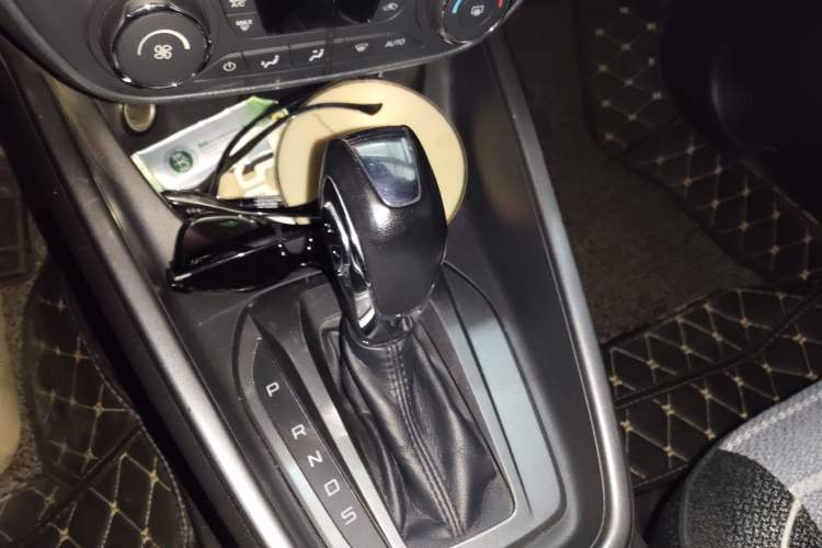 Used Ford Escort 2015 1.5L Automatic Fashion Model
