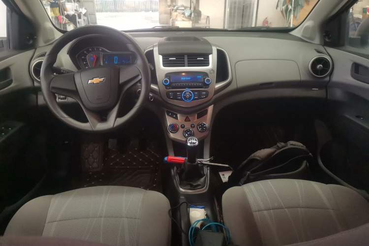 Used Chevrolet Aveo Sonic 2014 Sedan 1.4SL MT Comfort Edition