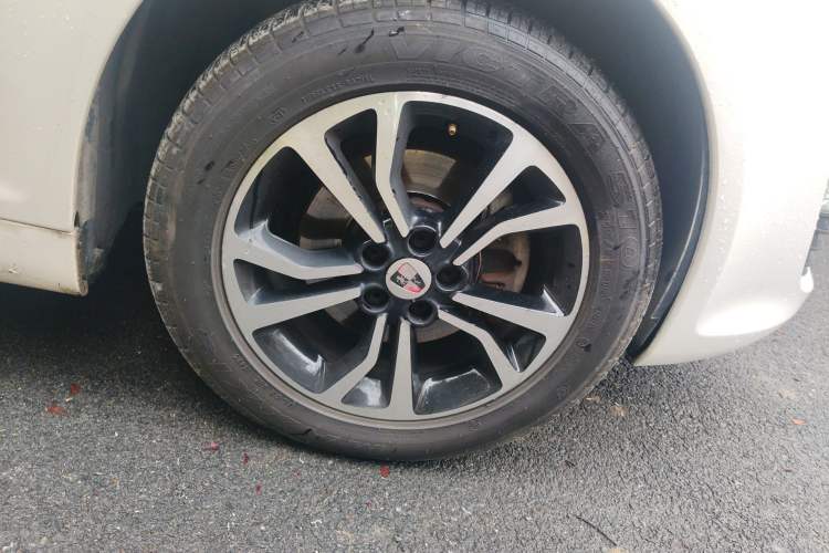 Used Roewe e550 2016 Deluxe Edition
