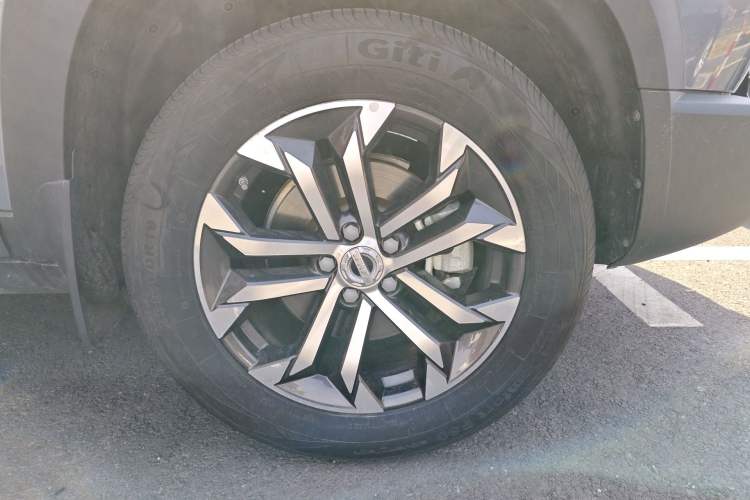 Used Haval DARGO 2021 1.5T DCT Two-Wheel Drive Border Collie Edition Right Front Wheel Hub