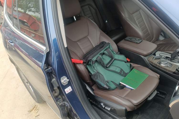 Used BMW X3 2020 xDrive28i Luxury Package Right Front Seat