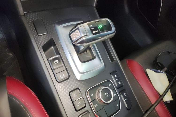 Used Haval H6 Coupe 2020 SmartConnect Edition 1.5T Automatic Two-Wheel Drive Luxury SmartConnect Model Gear Lever